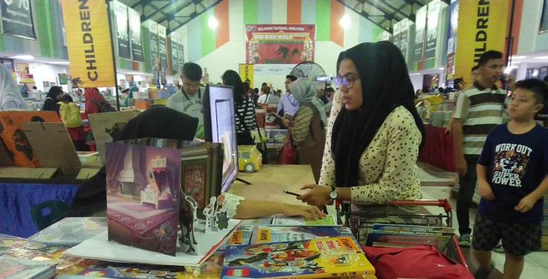 Baru Lima Hari, 150 Ribu Pengunjung Padati Bazaar Buku Big Bad Wolf 2018 Medan